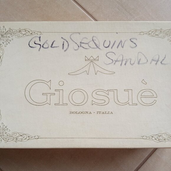 VINTAGE GOLD LAMÉ & SEQUIN SHOE - Picture 13 of 14